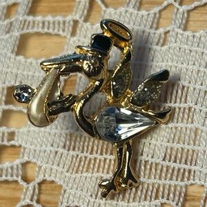 4/$20🌷💕✨Vintage Gold-Tone Angel Stork & Baby Lapel Pin
